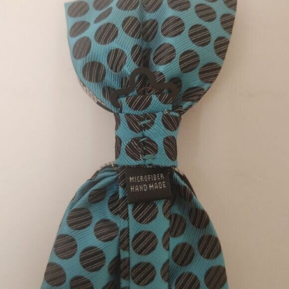 ROBERT LEWIS MEN'S BOWTIE AND POCKET SQUARE SET. - Picture 3 of 4